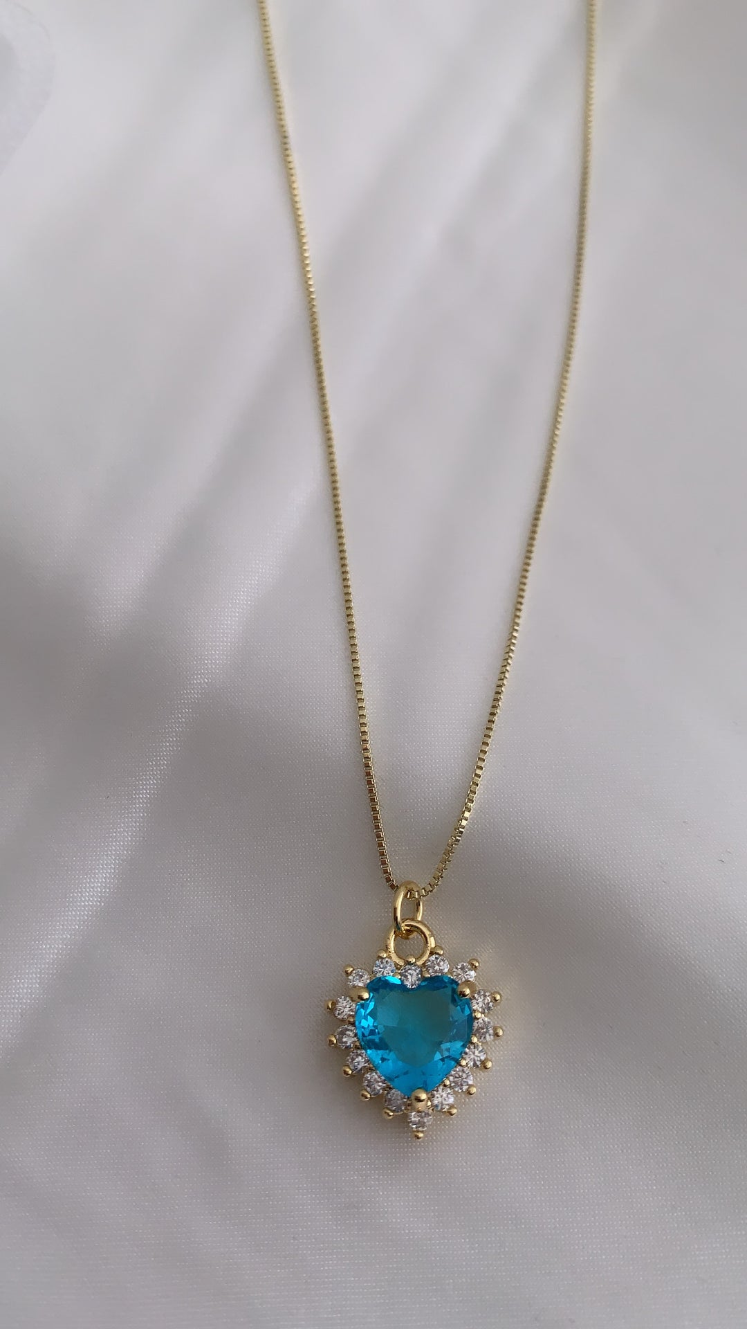 Dainty Icy Heart Necklace - Blue